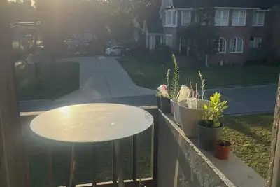 Image de Zip downtown walking within 7 minutes. Second Floor executive condo.