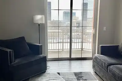 Image de King Bedroom w/Balcony Downtown
