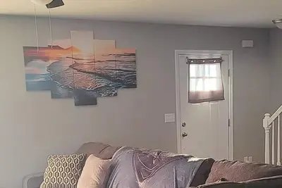 Image de Get away in New home away from home Near the beach!