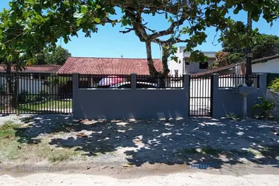 Image de Spacious house 3 minutes from the beach