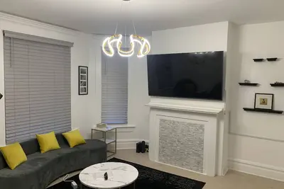 Image de Historic King lincoln home 3mins from downtown