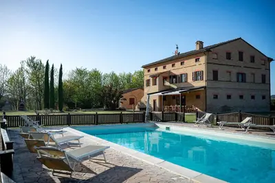 Image de Belle maison de 6 chambres à Treia