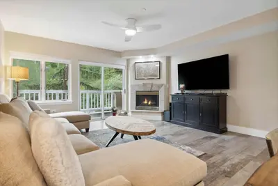 Image de Saint James Place 333 3br