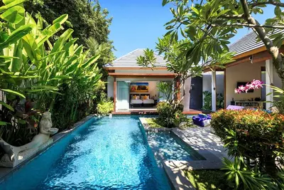 Image de Beautifully designed & large open-air living area