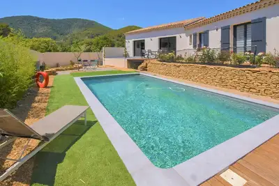 Image de Superbe maison à Propiac avec WiFi