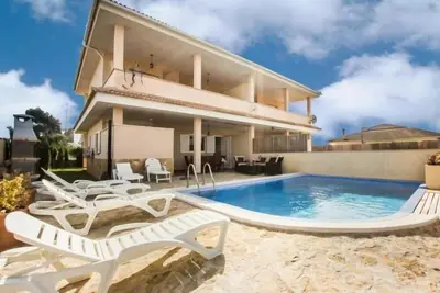 Image de Maison de vacances Platja de Muro pour 1 - 8 personnes avec 4 chambres à coucher - Maison de vacance