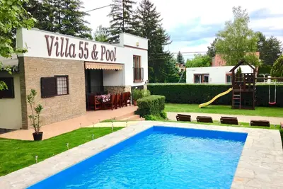 Image de Maison de vacances Siófok pour 1 - 10 personnes avec 3 chambres à coucher - Maison de vacances