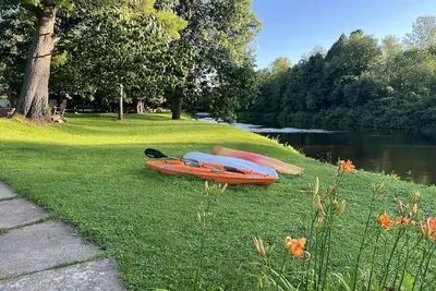 Image de 4 season Adventures! Waterfront, *Hot tub*<br>Deer River Paradise!