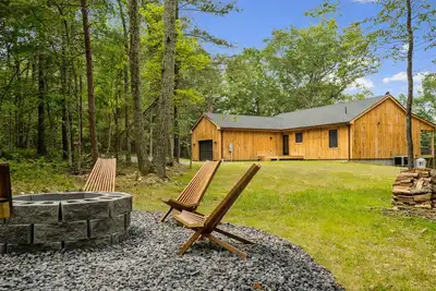 Image de Private Cabin in the woods w/ firepit right next to Shenandoah River