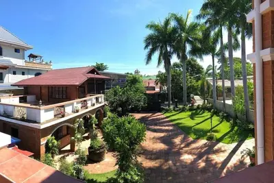 Image de Well-preserved ancestral home at the heart of Badoc poblacion