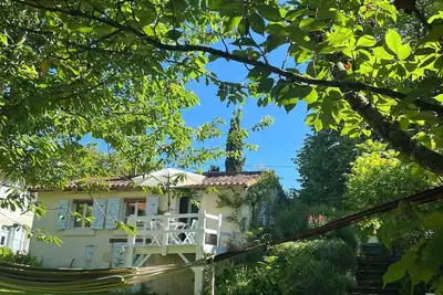 Image de Entire Cosy cottage with pool idyllic location close to Aubeterre Amazing Value!