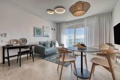 Image de Luxury Two Bedroom Ocean-View Apartment