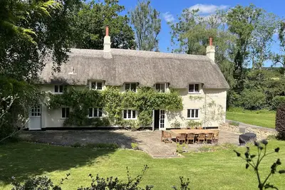 Image de Historic Countryside Cottage and Shepherds Hut
