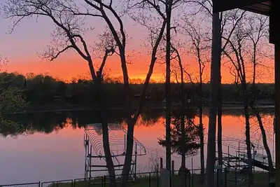 Image de Modern Rustic Home on Lake Ossi