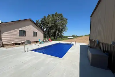 Image de Beautiful house on Lake Rathbun with in-ground pool & 50-amp camper hookup