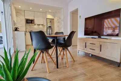 Image de SalouTrip - Alexis I - Apartment 50 m from the beach and Paseo Jaume I