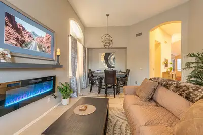 Image de Dog friendly resort 9 miles from Superbowl Stadium