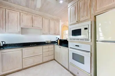 Image de Wonderful Sea views and 90 seconds from the beach