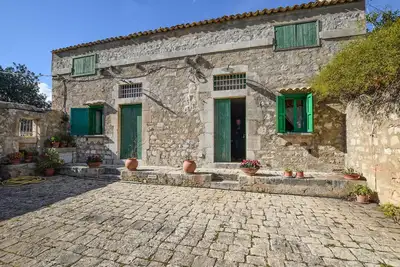 Image de Belle maison Ă Rosolini avec WiFi