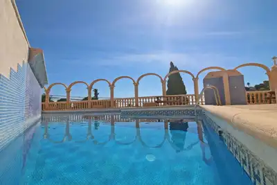Image de Confortable appartement avec climatisation, Wifi, piscine, Tv, terrasse, animaux admis et parking
