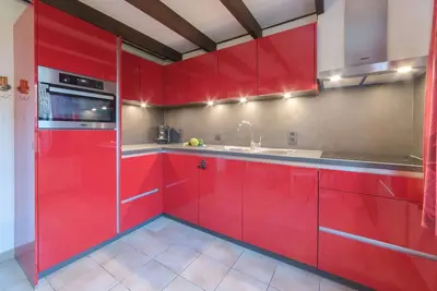 Image de Agréable appartement dans une maison de vacances avec Wifi, piscine, Tv, terrasse et parking