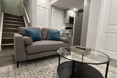 Image de 5 minutes to Spruce Meadows, Home of Calgary's Show Jumping! Family-sized suite