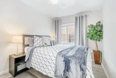 Image de Cozy 1br Bungalow by the beach, coffee, and dining