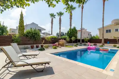 Image de Une villa de 3 chambres avec piscine, en plein centre de Coral Bay!