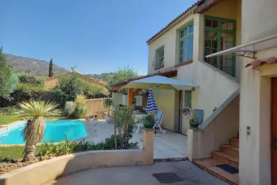 Image de Studio et chambre d'Hôte pour 4 personnes avec piscine privative