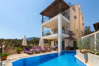 Image de Lilia. Large 4 bedroom Villa close to Kalkan centre
