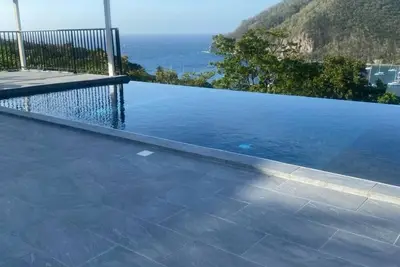 Image de Vue Paradisiaque Sur La Baie Et Les Montagnes De Deshaies