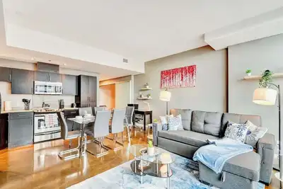 Image de Downtown Condo w Incredible Views and Bbq