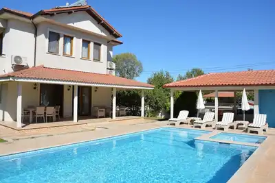 Image de New Listing! Beautiful 4 Bedroom Private Garden And Pool Family Villa In Dalyan!