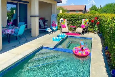 Image de Unique mtn-view home with private heated pool, pool spa, patio, grill, & tennis