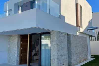 Image de Villa récente en Espagne avec piscine privée, wifi, climatisation
