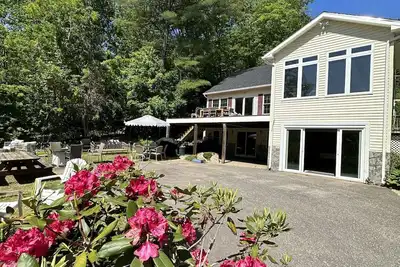 Image de Kayak, walk or swim to Meredith town center