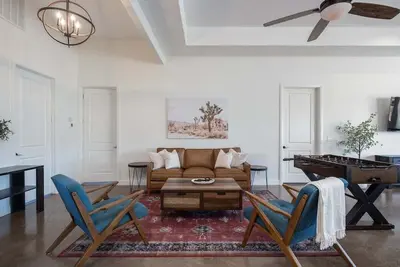 Image de Fairview: Open Spaces & Endless Entertainment