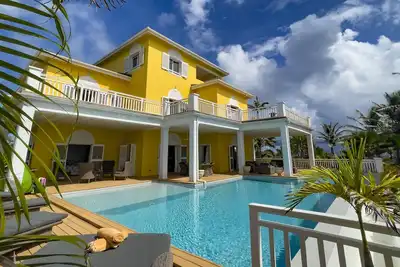 Image de Mango Villa- Come relax & unwind in this seaside retreat!