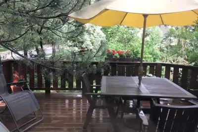 Image de Single-family home steps from Boulder's Greenbelt