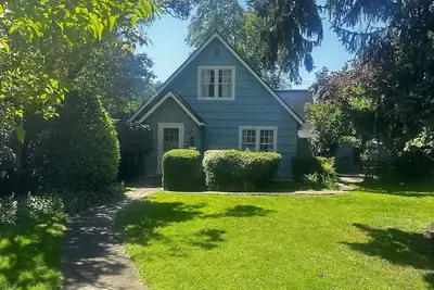 Image de U of O Cottage- 3 blocks to Hayward Field!