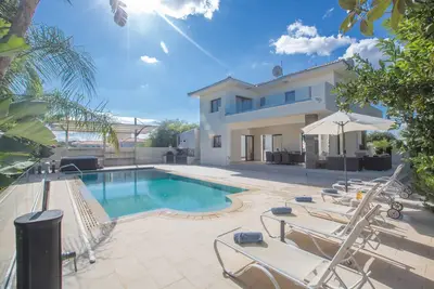 Protaras Holiday Villa De1