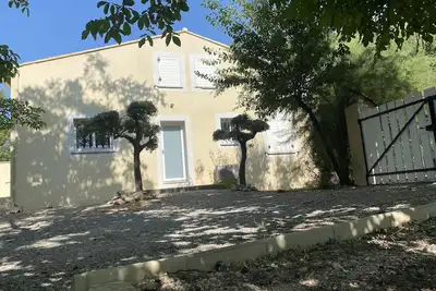 Image de Maison avec grand terrain arboré