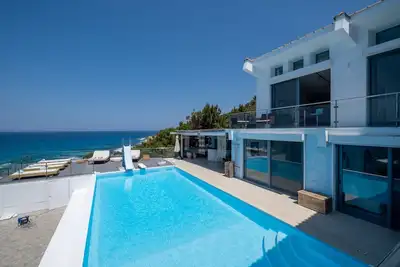 Image de Icarus Luxury Beachfront Villa
