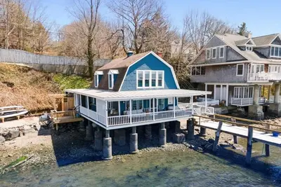 Image de Pier on Main