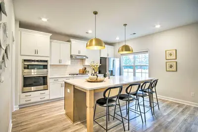 Image de Chapin Vacation Rental ~ 11 Mi to Lake!