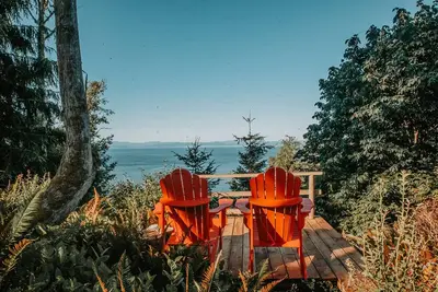 Image de Oceanfront cottage w/hottub in Jordan River Bc