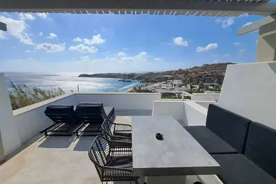 Image de Design Apartment 17- Sea View, Shared Infinity Pool, Gym, Pool Bar, 4'from beach