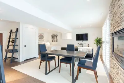 Image de Fully Private Apartment - New Luxury Two Bed Private Apartment By The Lake