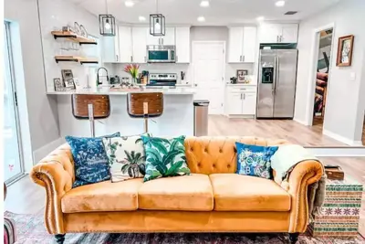 Image de Relax in Style at Our 3br/2ba Retreat with Private Pool|Game Room|Fire Pit|Yoga