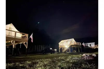 Image de Bald Eagle Tent @ Rusty's Roost River Camp 2!